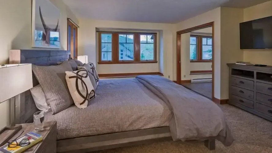 Beaver_creek_chalet_campo