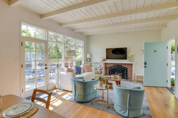 2 Bedrooms Cottage