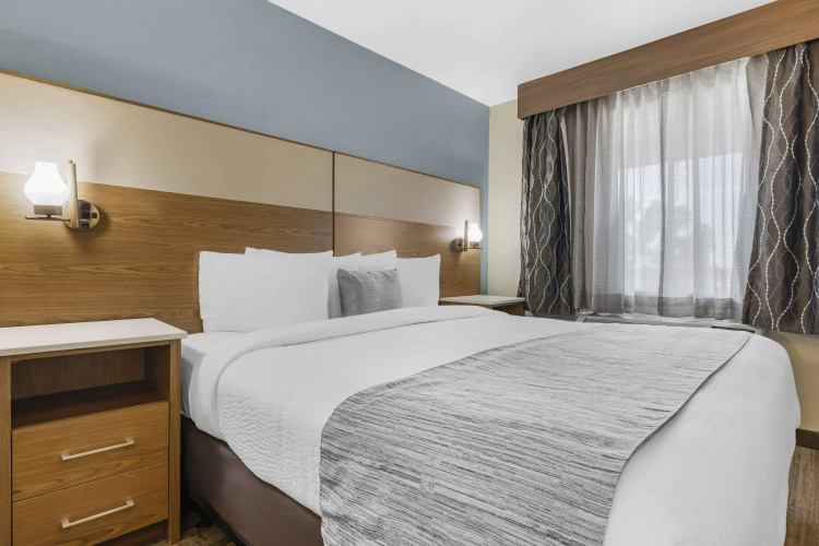 Best Western Carlsbad by the Sea