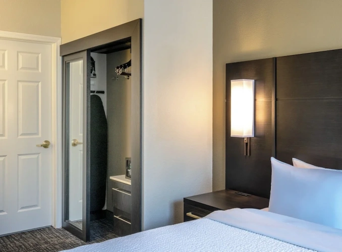1 Bedroom Suite
