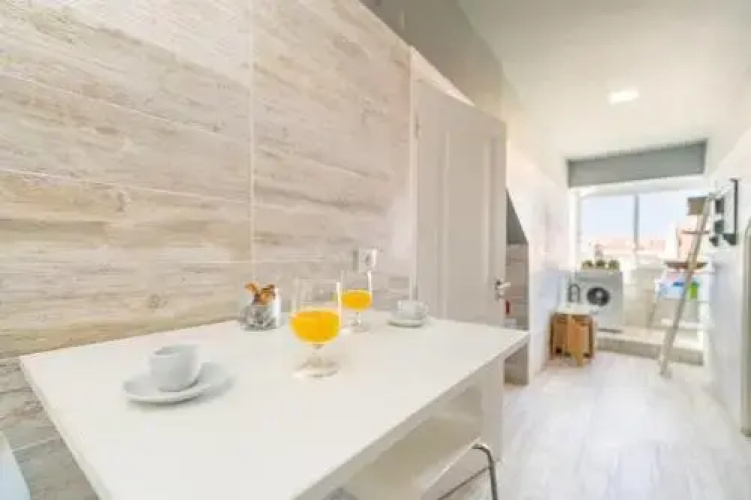 Large family flat in Campo de Ourique