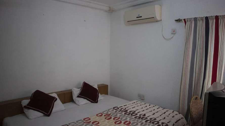 Gulf Suites Hotel