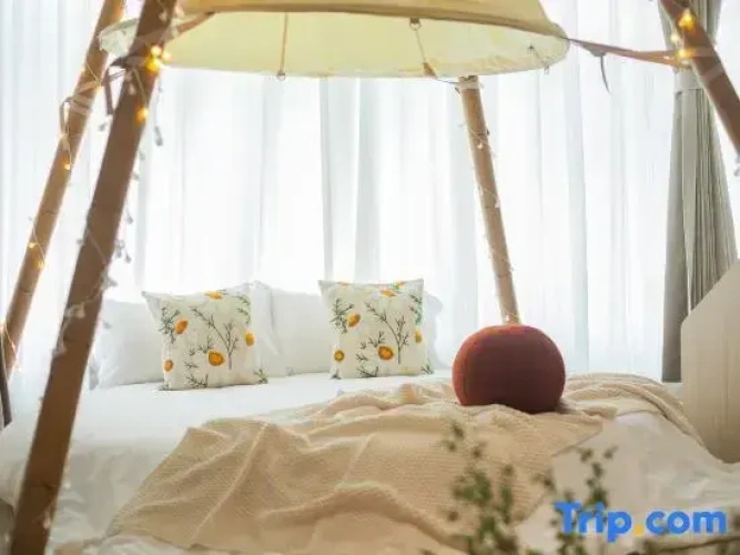Bed in Dorm