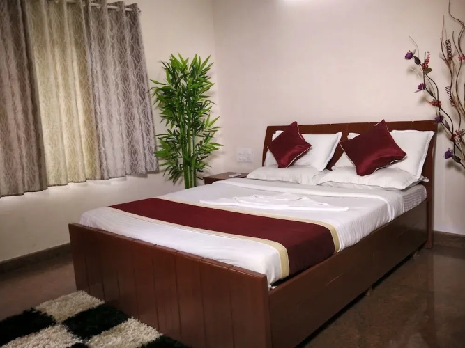 OYO 9702 Hebbal