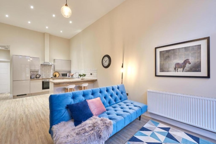 2 Bedrooms Apartment