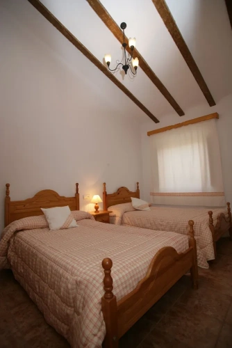3 Bedrooms Cottage