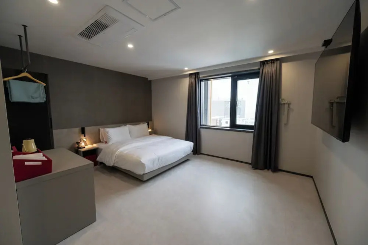 Cheomdan Hotel