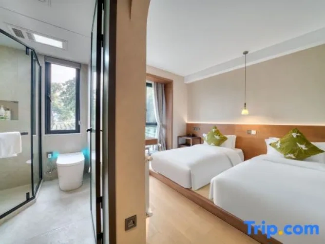 Standard Twin room with sunset view