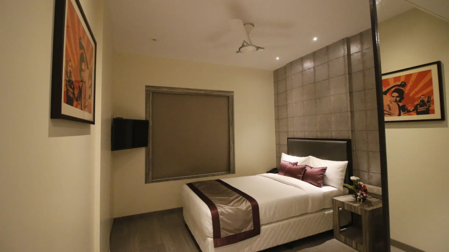 7 Apple Hotel