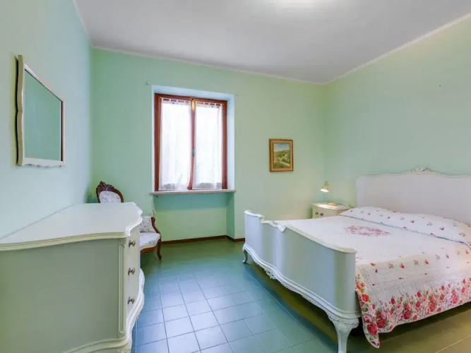 Villa in Torri With Pool & Mountain Views