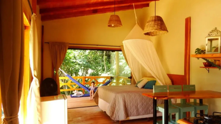 Cabana aconchegante em bombinhas.