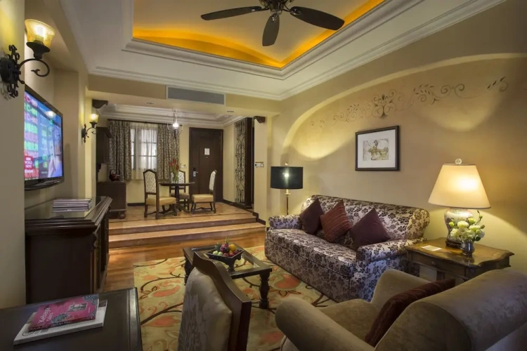 2 Bedrooms Suite with balcony