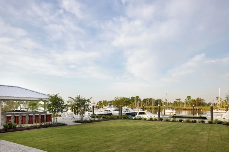 Deluxe Quadruple room with river view
