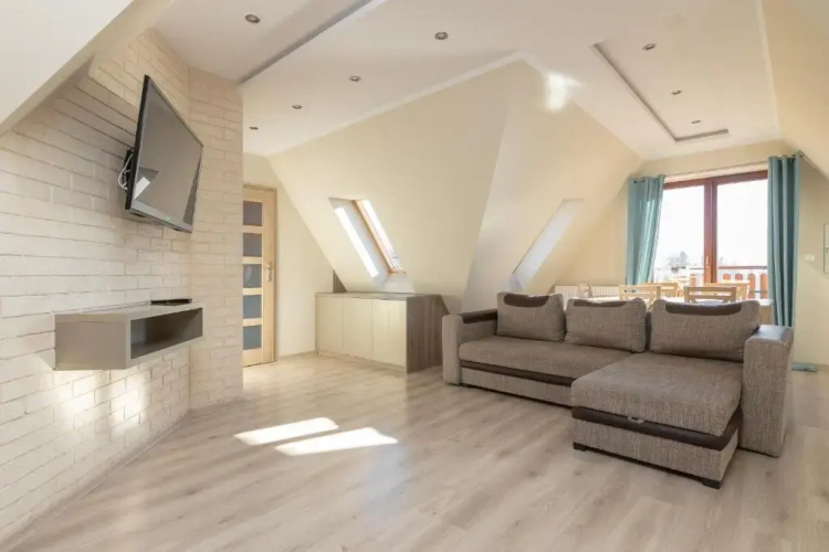 2 Bedrooms Apartment with balcony and with mountain view