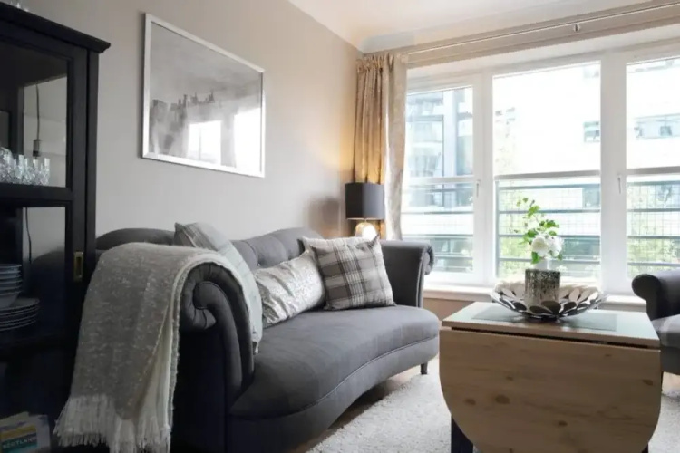 2 Bedroom Flat With Garage Parking