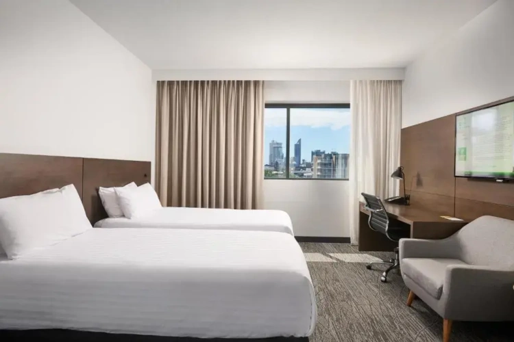 Standard Double room with city view