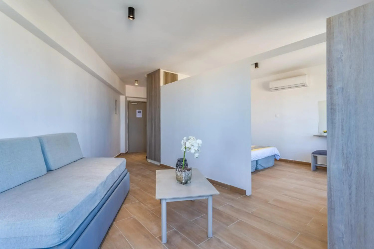 Toxotis Hotel