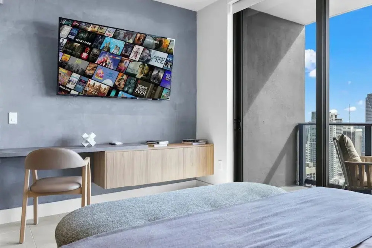 Downtown Studio with Miami Views
