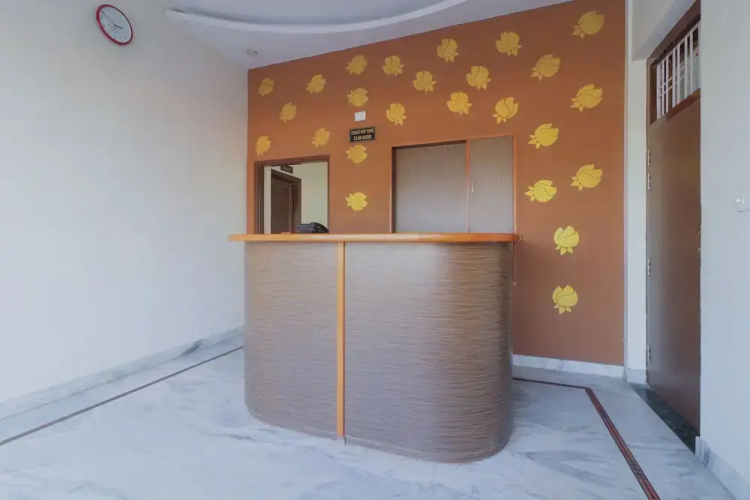OYO 24535 Hotel Payas