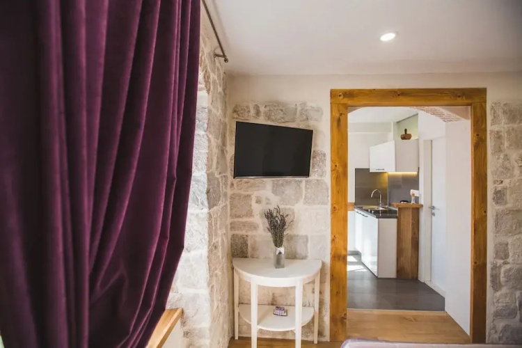 Sir George Luxury Suites