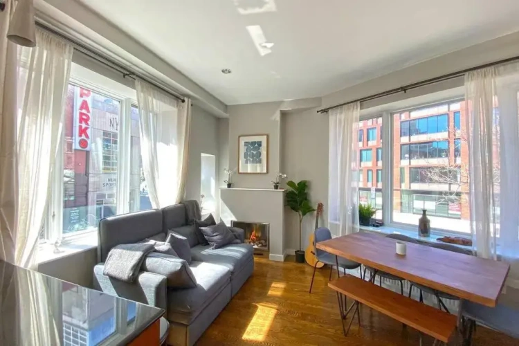 3 Bedrooms Apartment