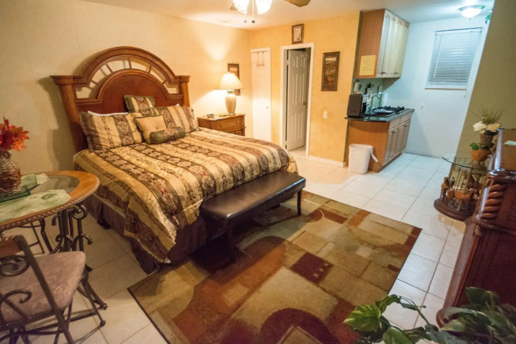 Camelot Beach Suites