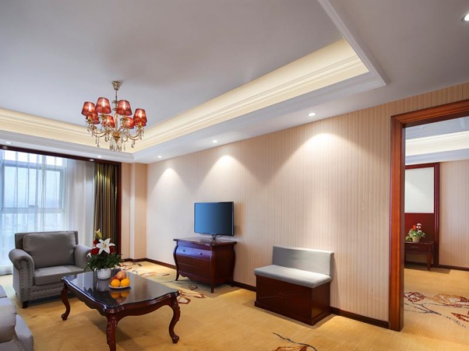 Deluxe Suite