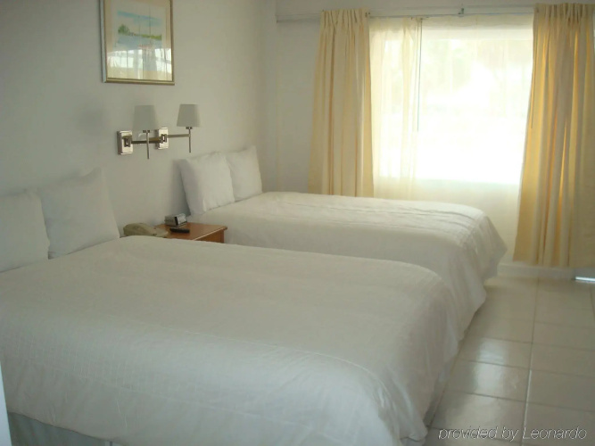 Collins Hotel