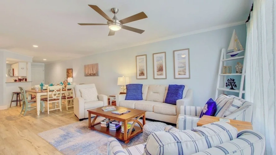 5 Bedrooms Cottage