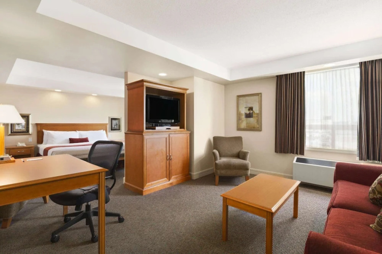 TRAVELODGE
