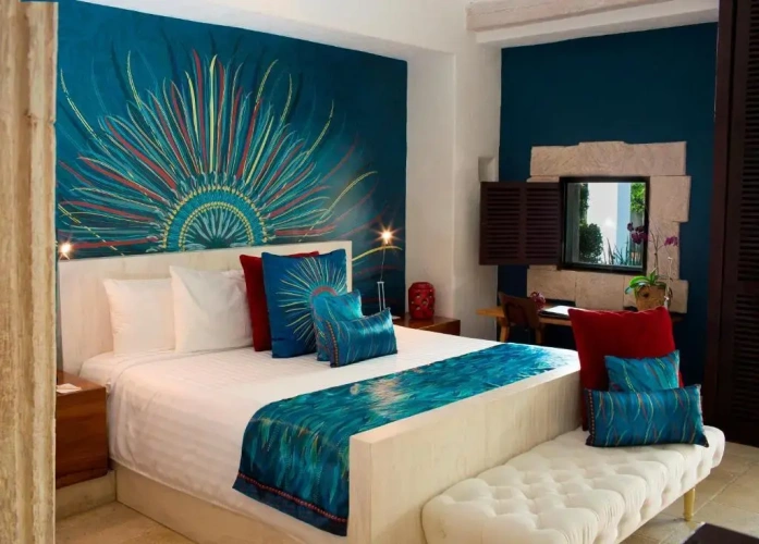 Suite with balcony and with view