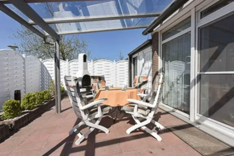 2 Bedrooms Cottage