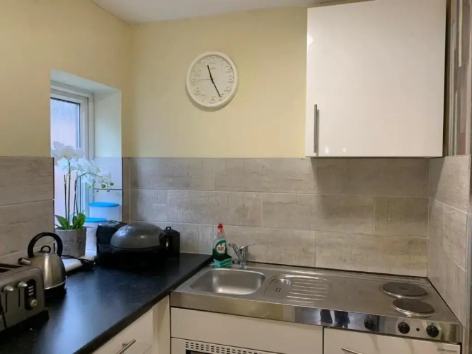 3 Bedrooms Apartment