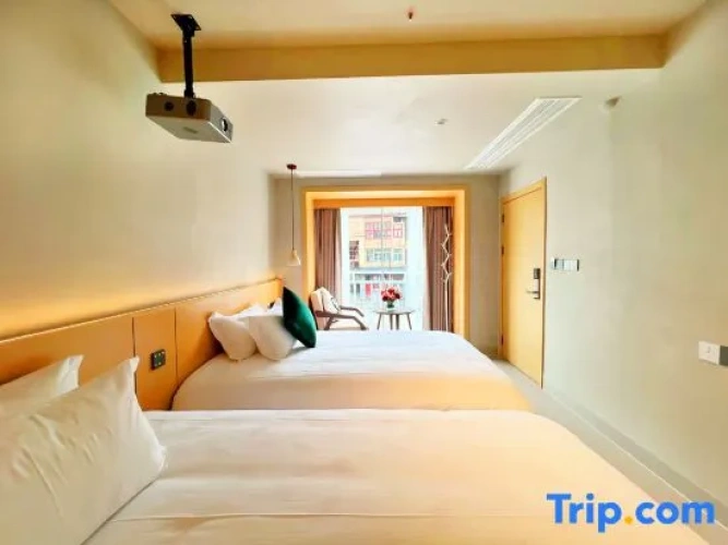 Suite with view