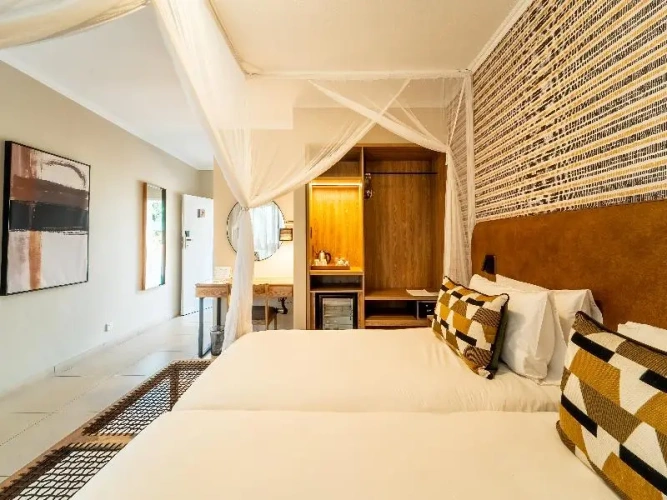 Standard Twin room with balcony
