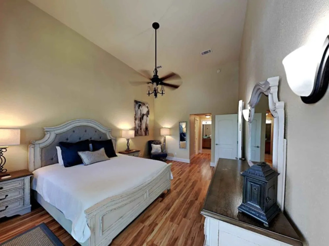 Historic Aragon Executive Apartment