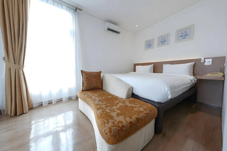 Heef Hotel Pasar Baru