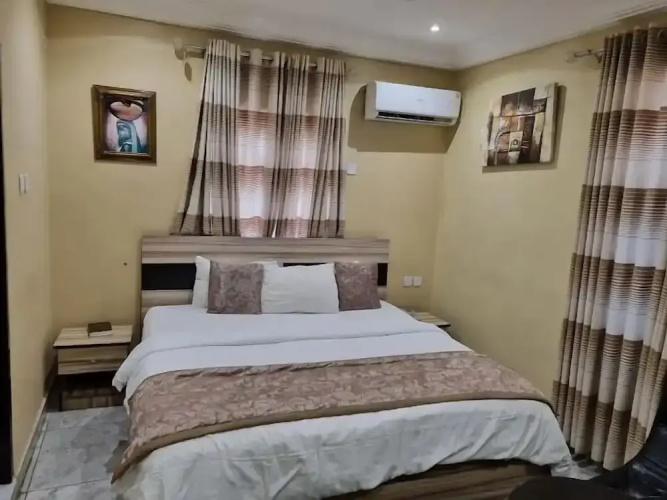DCM Hotel and Suites