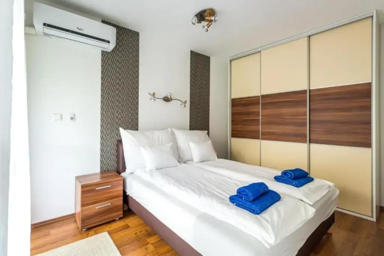 1 Bedroom Apartment with balcony