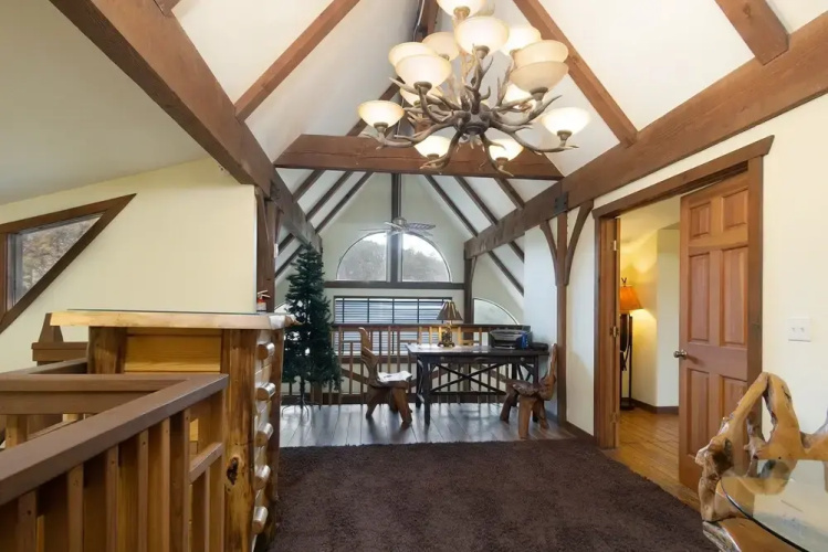 1842-black Diamond Chalet 6 Bedroom Home by RedAwning