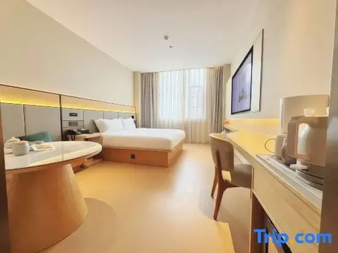 Standard Double room with view