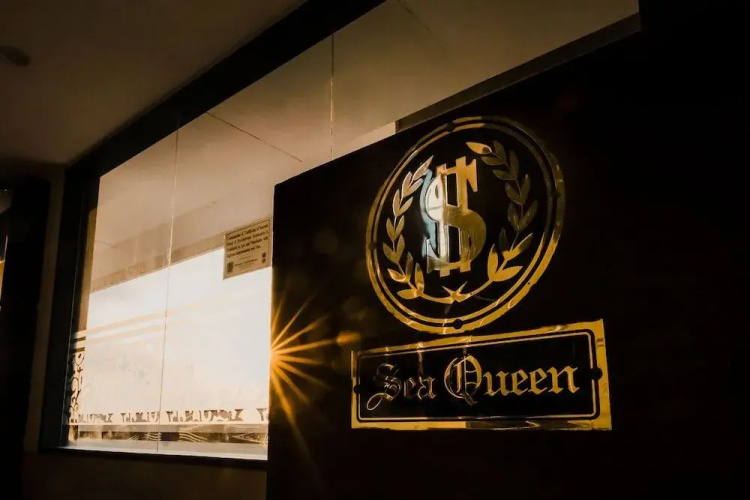 Sea Queen Hotel