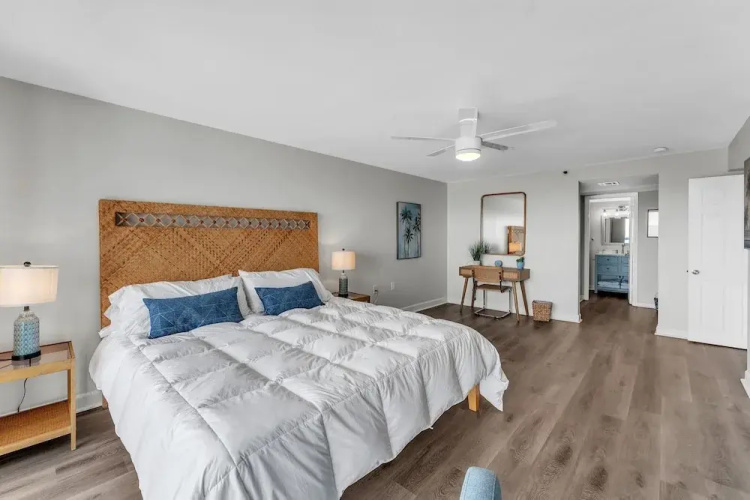 Oceanfront Gem Pool, Balcony, Modern Touch 3 Bedroom Condo