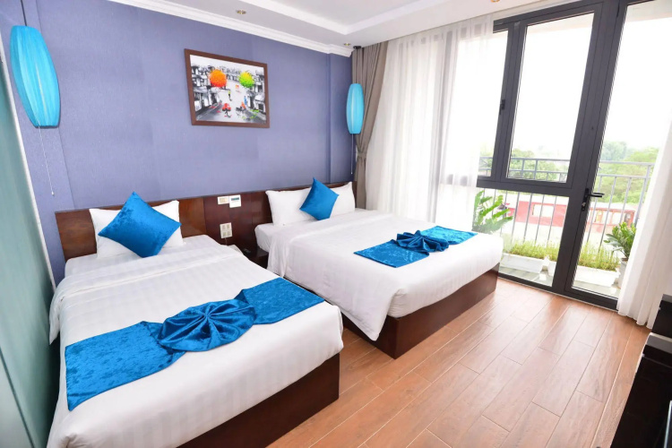 Bella Premier Hotel & Rooftop Skybar