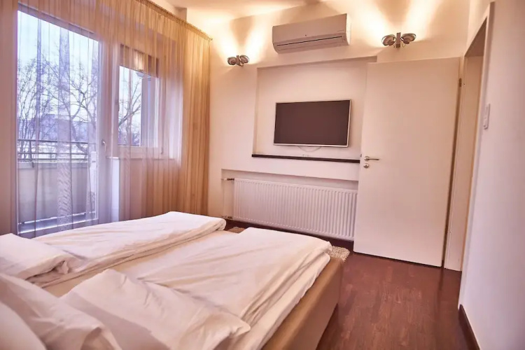 Alpha Residence