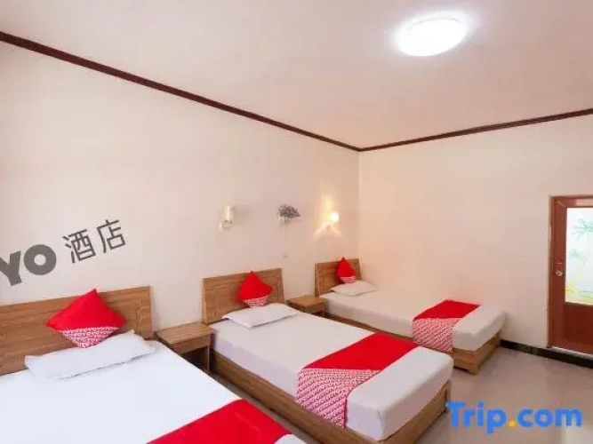 Standard Triple room