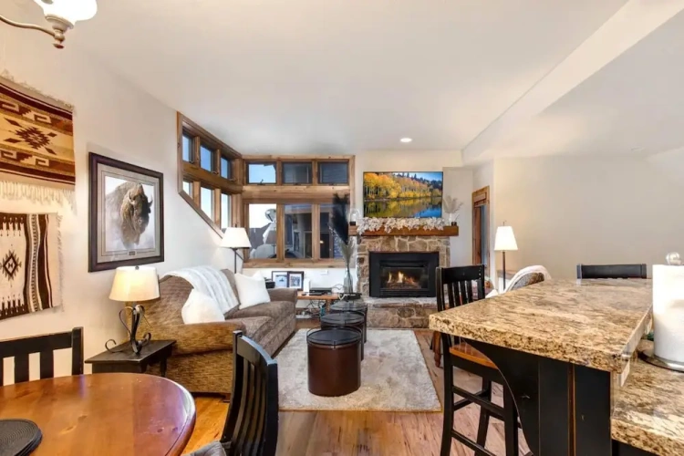 3 Bedrooms Studio
