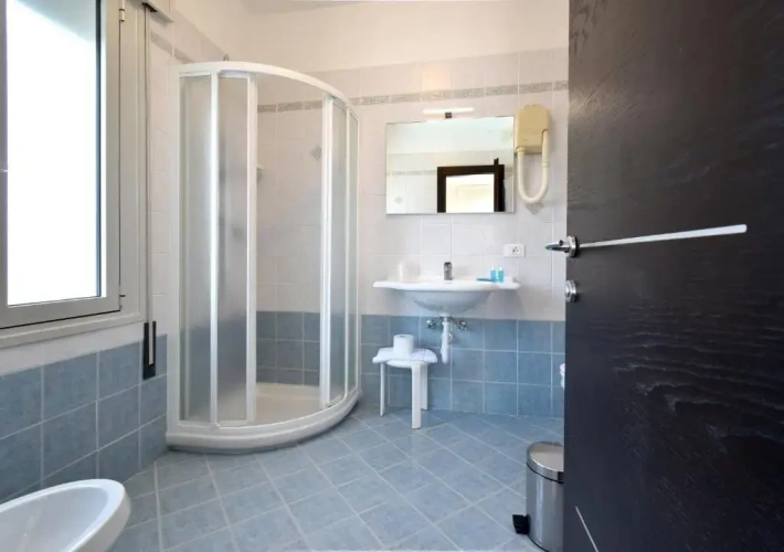 Standard Triple room with balcony