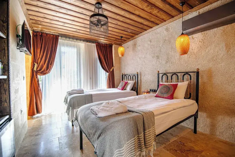 Alika Castle House