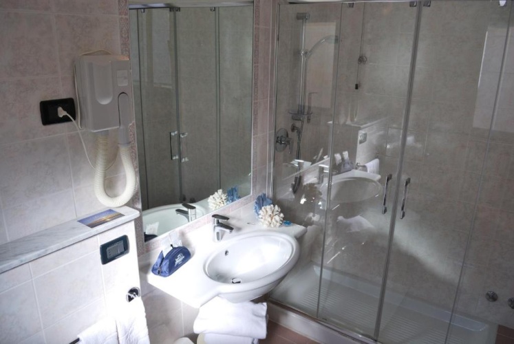 Standard Double room with sea view